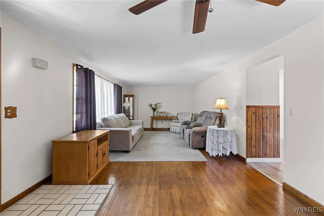 38 Desmond Court, Tonawanda, New York 14150, Tonawanda, New York 14150, 2 Bedrooms Bedrooms, 6 Rooms Rooms,2 BathroomsBathrooms,Residential,For Sale,38 Desmond Court, Tonawanda, New York 14150,0,B1635785