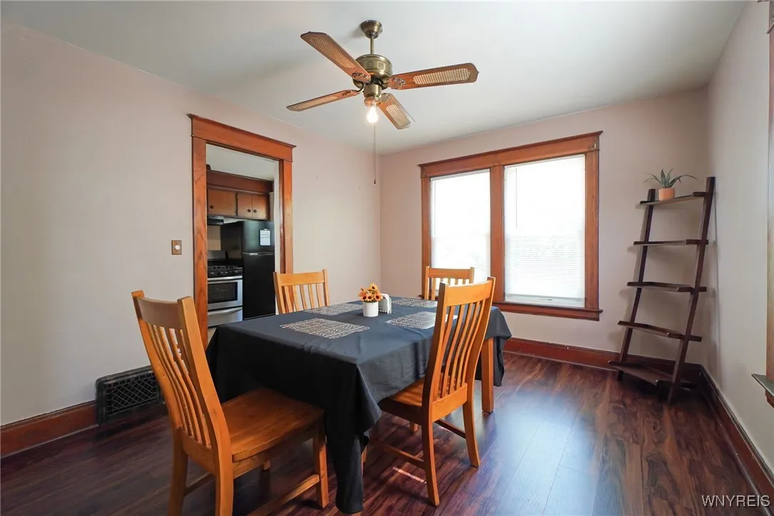 749 16th Street, Niagara Falls, New York 14301, Niagara Falls, New York 14301, 3 Bedrooms Bedrooms, 6 Rooms Rooms,1 BathroomBathrooms,Residential,For Sale,749 16th Street, Niagara Falls, New York 14301,0,B1637236