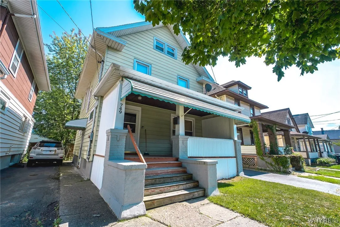 749 16th Street, Niagara Falls, New York 14301, Niagara Falls, New York 14301, 3 Bedrooms Bedrooms, 6 Rooms Rooms,1 BathroomBathrooms,Residential,For Sale,749 16th Street, Niagara Falls, New York 14301,0,B1637236