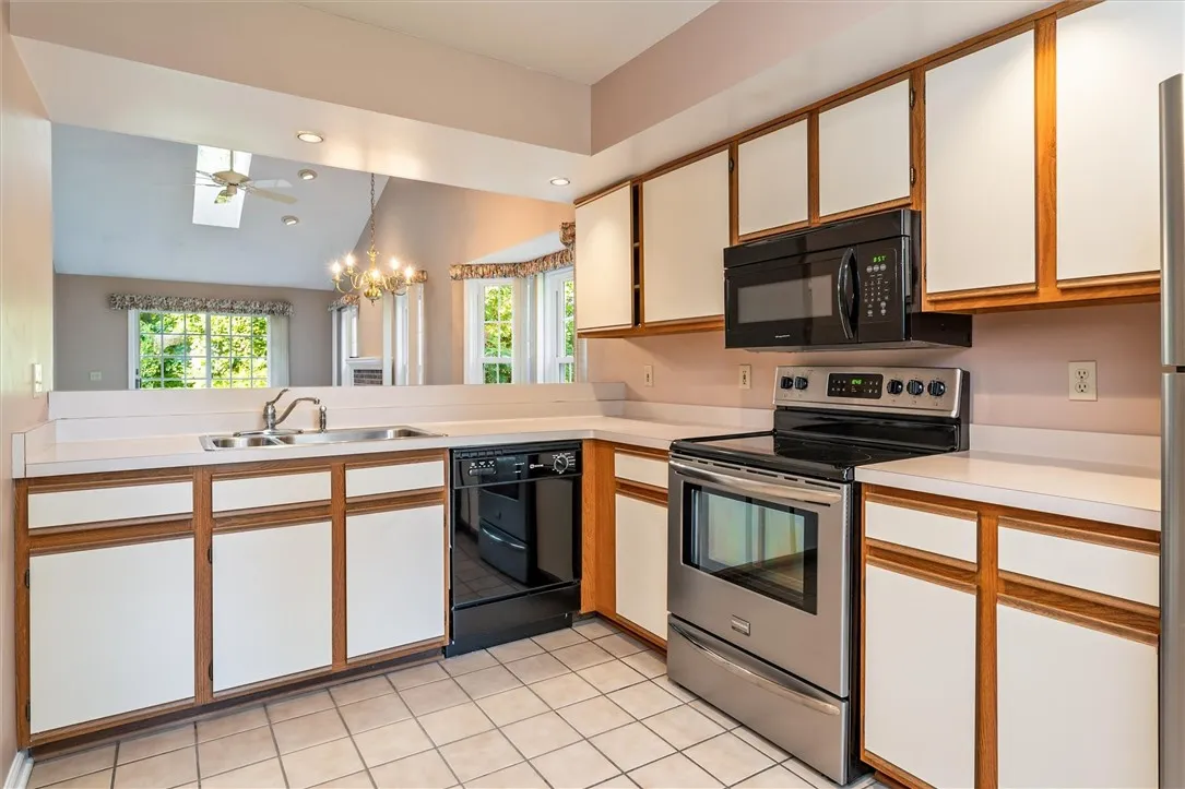 1331 Wellington Dr Drive, Victor, New York 14564, Victor, New York 14564, 2 Bedrooms Bedrooms, 5 Rooms Rooms,2 BathroomsBathrooms,Residential,Closed,1331 Wellington Dr Drive, Victor, New York 14564,0,R1637315