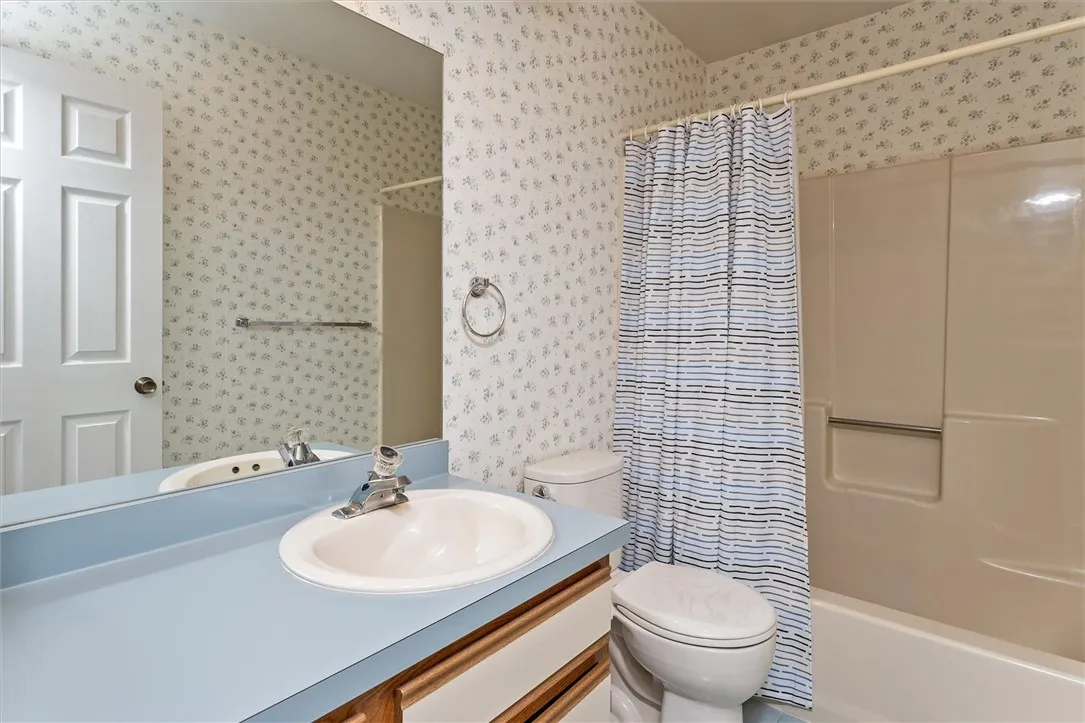 1331 Wellington Dr Drive, Victor, New York 14564, Victor, New York 14564, 2 Bedrooms Bedrooms, 5 Rooms Rooms,2 BathroomsBathrooms,Residential,Closed,1331 Wellington Dr Drive, Victor, New York 14564,0,R1637315