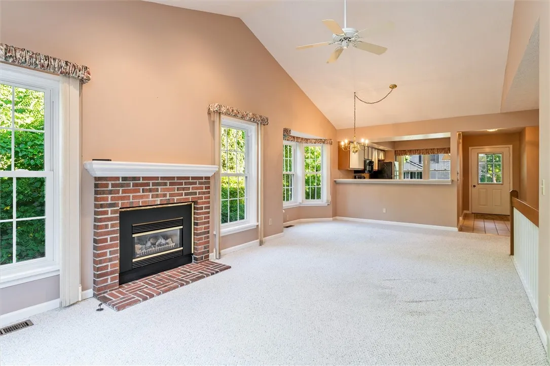 1331 Wellington Dr Drive, Victor, New York 14564, Victor, New York 14564, 2 Bedrooms Bedrooms, 5 Rooms Rooms,2 BathroomsBathrooms,Residential,Closed,1331 Wellington Dr Drive, Victor, New York 14564,0,R1637315