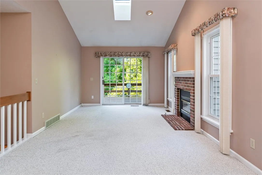 1331 Wellington Dr Drive, Victor, New York 14564, Victor, New York 14564, 2 Bedrooms Bedrooms, 5 Rooms Rooms,2 BathroomsBathrooms,Residential,Closed,1331 Wellington Dr Drive, Victor, New York 14564,0,R1637315