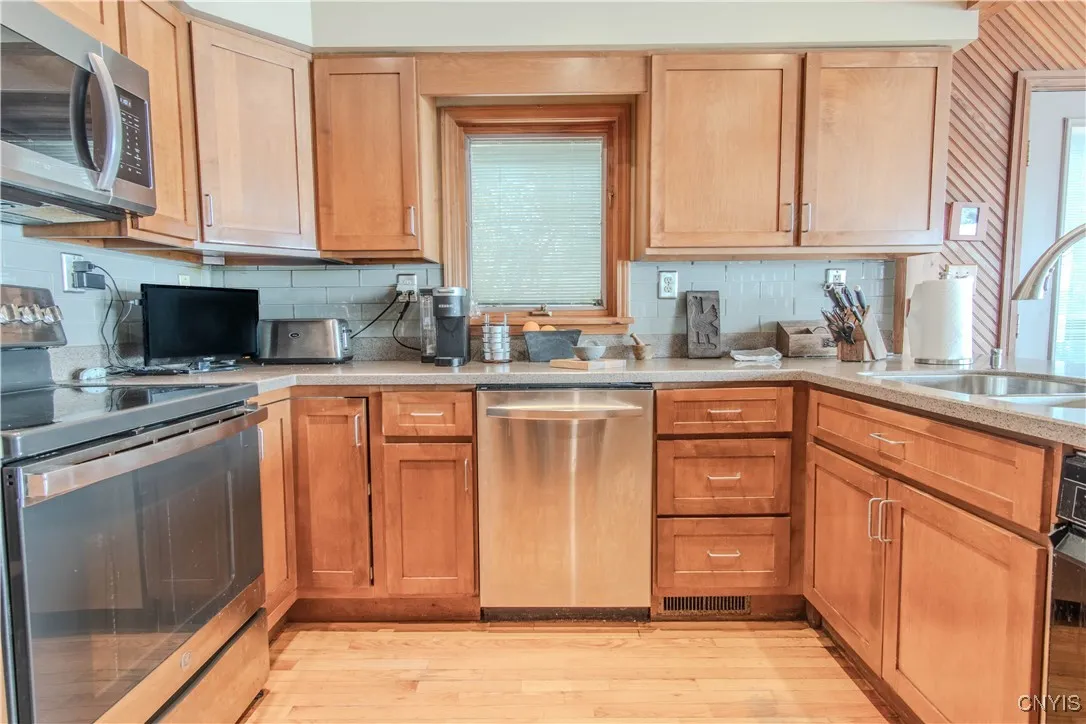 14442 Snowshoe Road, Henderson, New York 13650, Henderson, New York 13650, 3 Bedrooms Bedrooms, 8 Rooms Rooms,2 BathroomsBathrooms,Residential,Closed,14442 Snowshoe Road, Henderson, New York 13650,0,S1636368