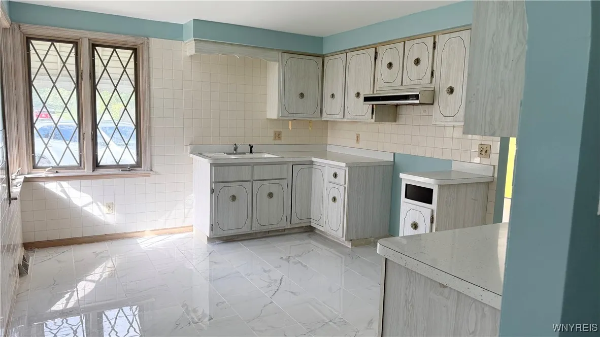 2547 William Street Right, Cheektowaga, New York 1, Cheektowaga, New York 14206, 2 Bedrooms Bedrooms, 7 Rooms Rooms,1 BathroomBathrooms,Residential Lease,Closed,2547 William Street Right, Cheektowaga, New York 1,0,B1637476