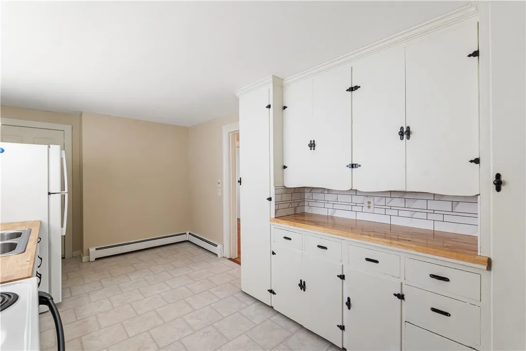 27 East Washington Street, Hornell, New York 14843, Hornell, New York 14843, 3 Bedrooms Bedrooms, 6 Rooms Rooms,1 BathroomBathrooms,Residential,Closed,27 East Washington Street, Hornell, New York 14843,0,R1635810