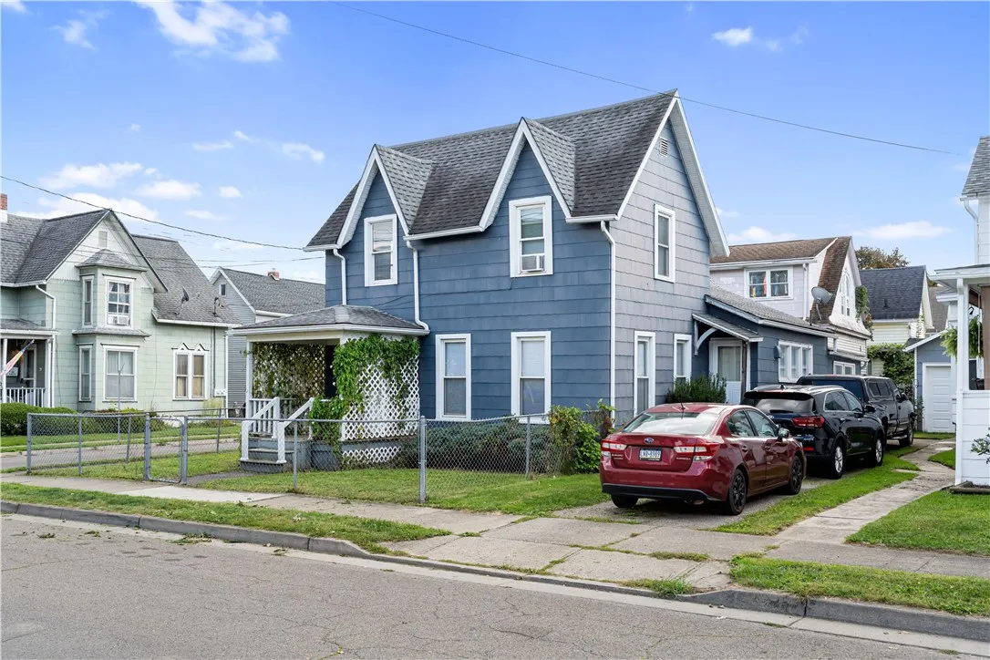 27 East Washington Street, Hornell, New York 14843, Hornell, New York 14843, 3 Bedrooms Bedrooms, 6 Rooms Rooms,1 BathroomBathrooms,Residential,Closed,27 East Washington Street, Hornell, New York 14843,0,R1635810