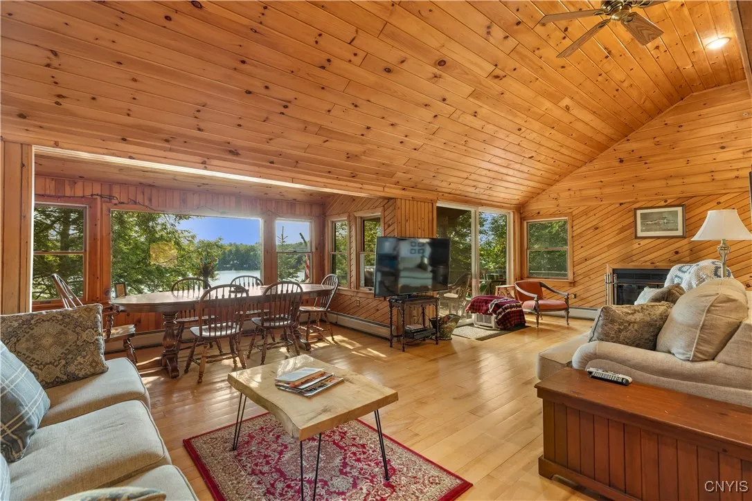 Dining & Living room