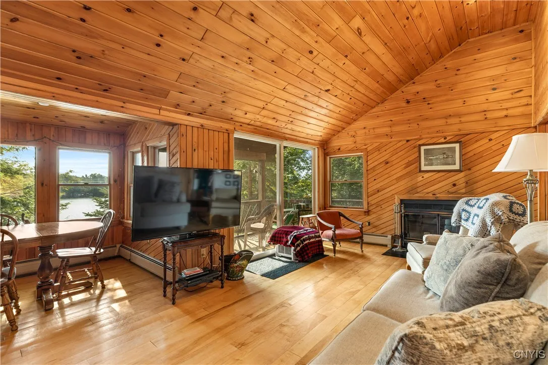 Living room/Dining room lake view