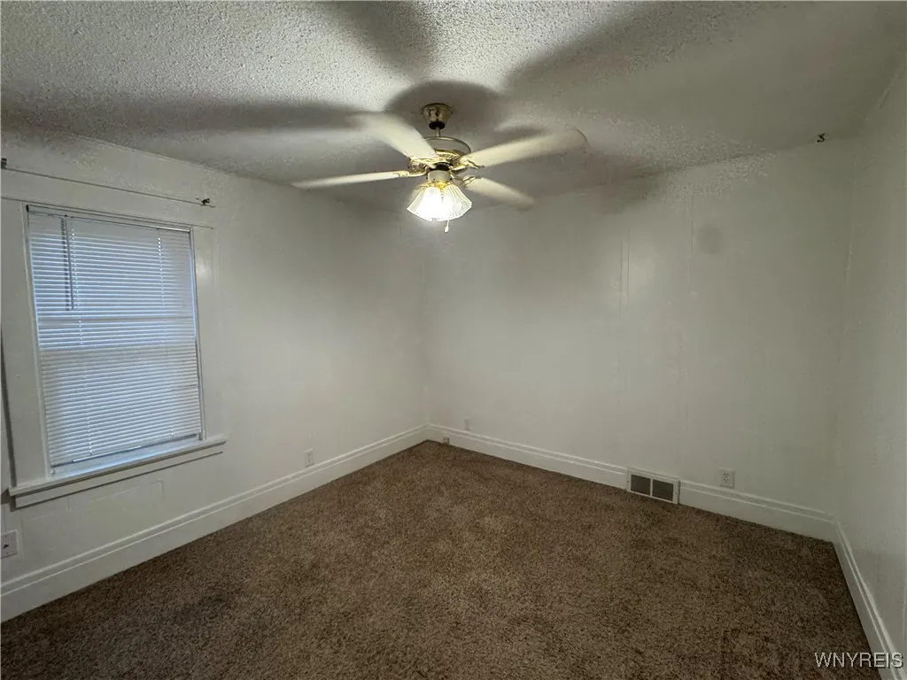 141 Hawthorne Avenue, Tonawanda, New York 14223, Tonawanda, New York 14223, 2 Bedrooms Bedrooms, 5 Rooms Rooms,1 BathroomBathrooms,Residential Lease,Closed,141 Hawthorne Avenue, Tonawanda, New York 14223,0,B1637840