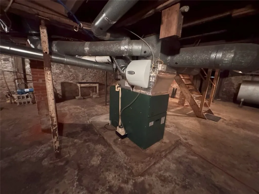 1756 Whiskey Hill, Waterloo, New York 13165, Waterloo, New York 13165, 5 Bedrooms Bedrooms, 9 Rooms Rooms,1 BathroomBathrooms,Residential,Closed,1756 Whiskey Hill, Waterloo, New York 13165,0,R1637811