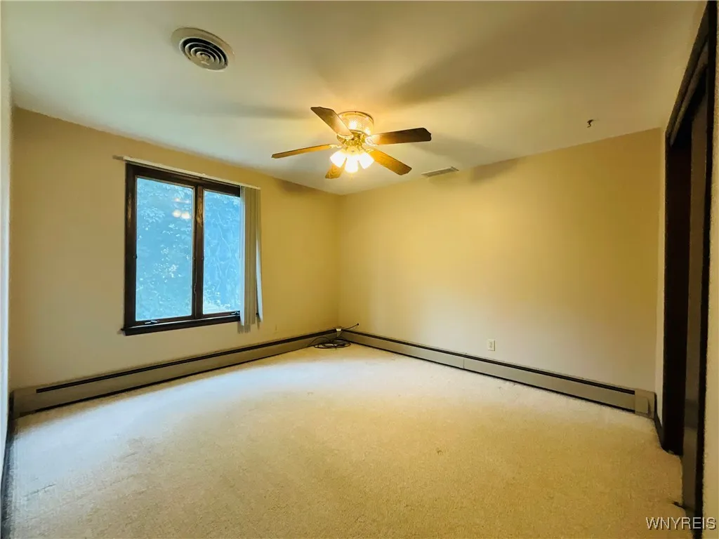 73 Birkshire Drive, Grand Island, New York 14072, Grand Island, New York 14072, 3 Bedrooms Bedrooms, 7 Rooms Rooms,1 BathroomBathrooms,Residential,For Sale,73 Birkshire Drive, Grand Island, New York 14072,0,B1637880