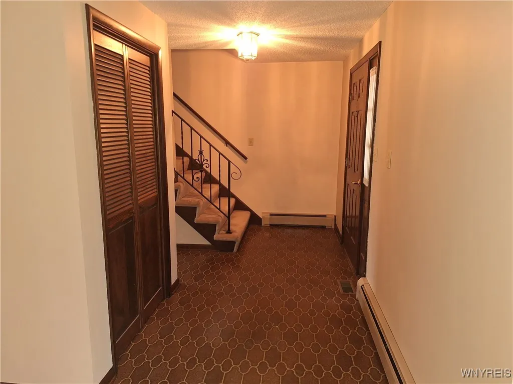 73 Birkshire Drive, Grand Island, New York 14072, Grand Island, New York 14072, 3 Bedrooms Bedrooms, 7 Rooms Rooms,1 BathroomBathrooms,Residential,For Sale,73 Birkshire Drive, Grand Island, New York 14072,0,B1637880