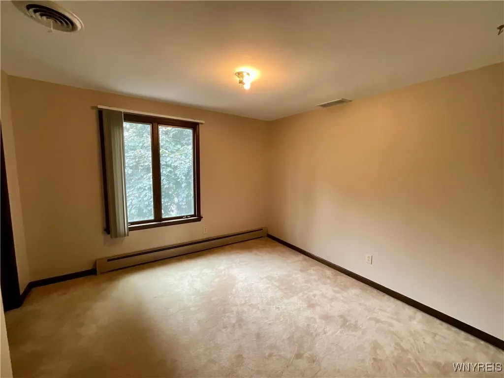 73 Birkshire Drive, Grand Island, New York 14072, Grand Island, New York 14072, 3 Bedrooms Bedrooms, 7 Rooms Rooms,1 BathroomBathrooms,Residential,For Sale,73 Birkshire Drive, Grand Island, New York 14072,0,B1637880