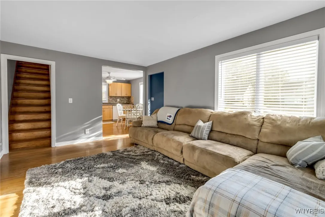 62 Warren Avenue, West Seneca, New York 14224, West Seneca, New York 14224, 4 Bedrooms Bedrooms, 7 Rooms Rooms,2 BathroomsBathrooms,Residential,For Sale,62 Warren Avenue, West Seneca, New York 14224,0,B1637506