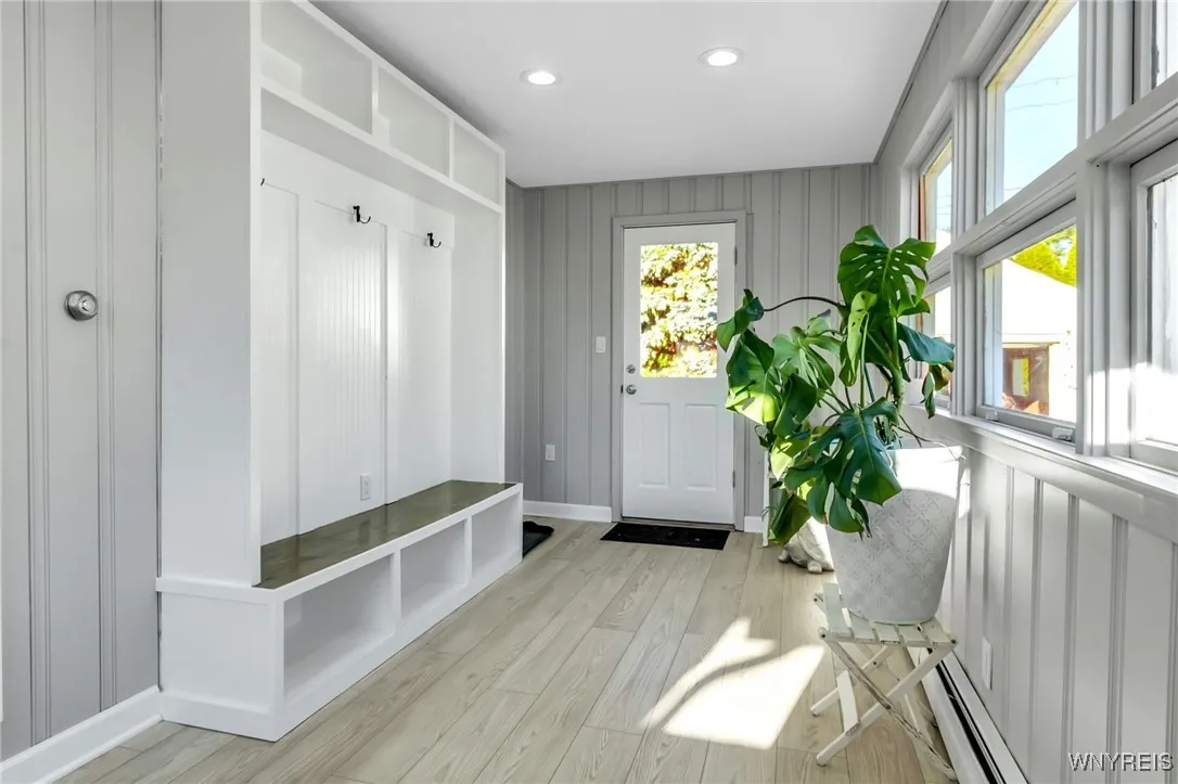 62 Warren Avenue, West Seneca, New York 14224, West Seneca, New York 14224, 4 Bedrooms Bedrooms, 7 Rooms Rooms,2 BathroomsBathrooms,Residential,For Sale,62 Warren Avenue, West Seneca, New York 14224,0,B1637506