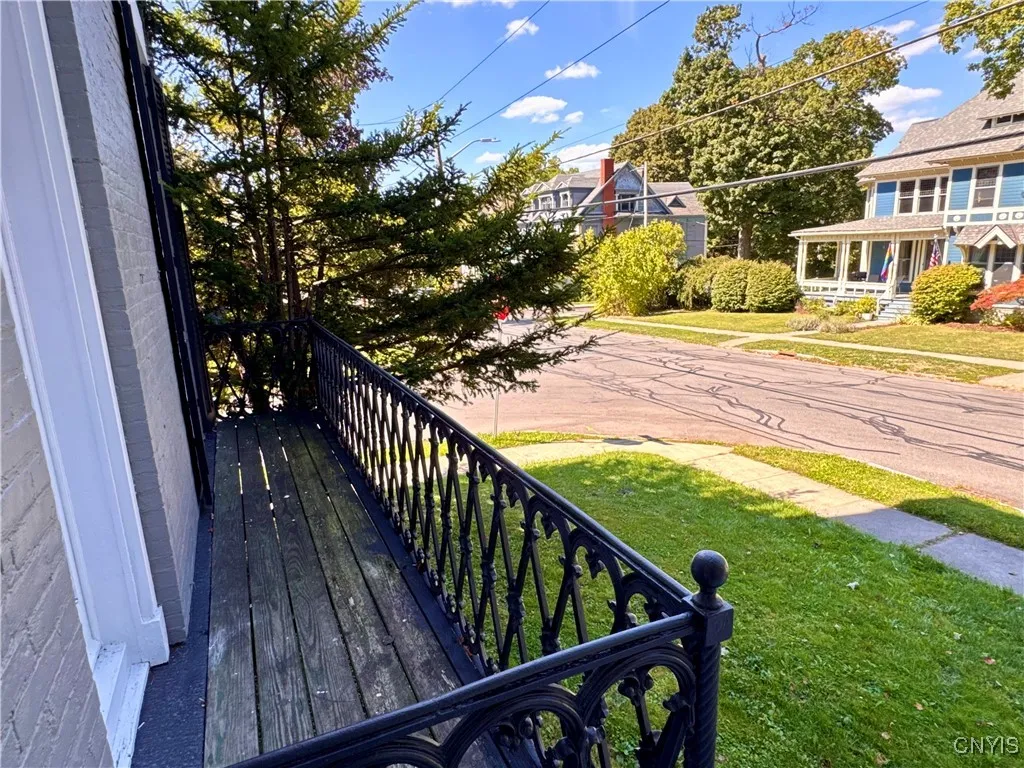 24 Grover Street, Auburn, New York 13021, Auburn, New York 13021, 5 Bedrooms Bedrooms, 10 Rooms Rooms,2 BathroomsBathrooms,Residential,Closed,24 Grover Street, Auburn, New York 13021,0,S1637972