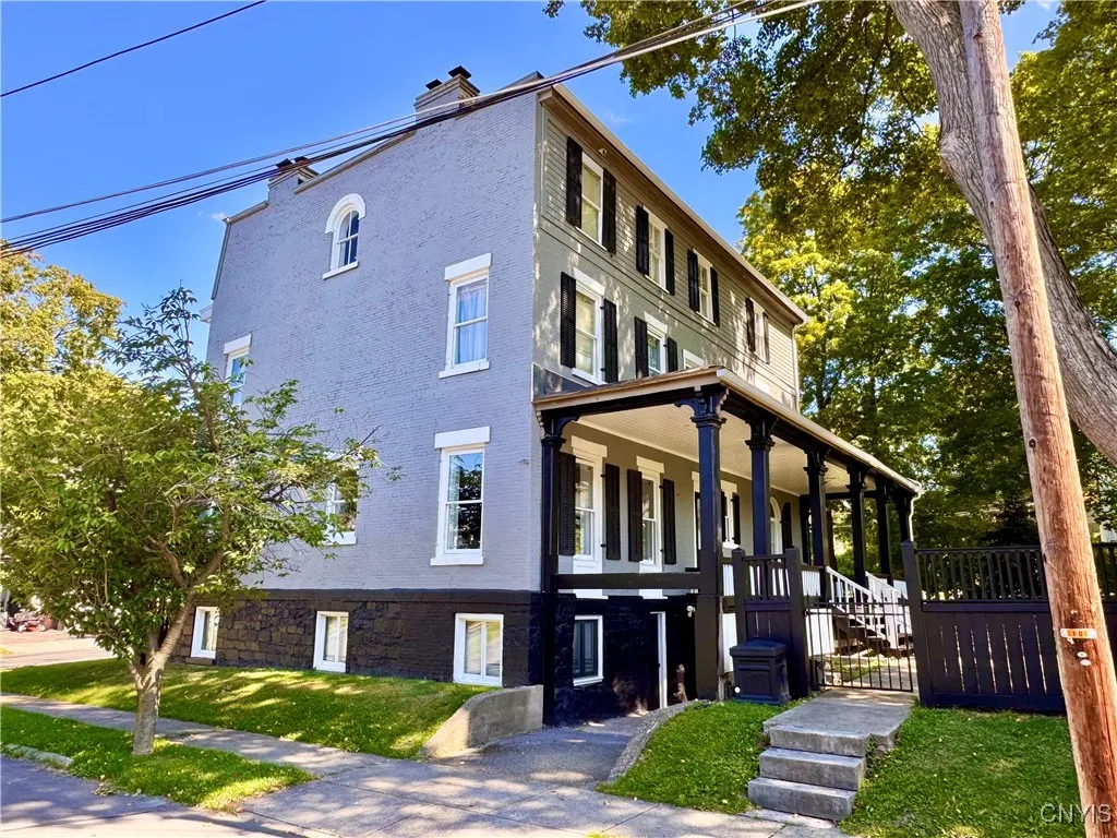 24 Grover Street, Auburn, New York 13021, Auburn, New York 13021, 5 Bedrooms Bedrooms, 10 Rooms Rooms,2 BathroomsBathrooms,Residential,Closed,24 Grover Street, Auburn, New York 13021,0,S1637972