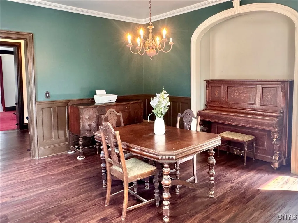 24 Grover Street, Auburn, New York 13021, Auburn, New York 13021, 5 Bedrooms Bedrooms, 10 Rooms Rooms,2 BathroomsBathrooms,Residential,Closed,24 Grover Street, Auburn, New York 13021,0,S1637972