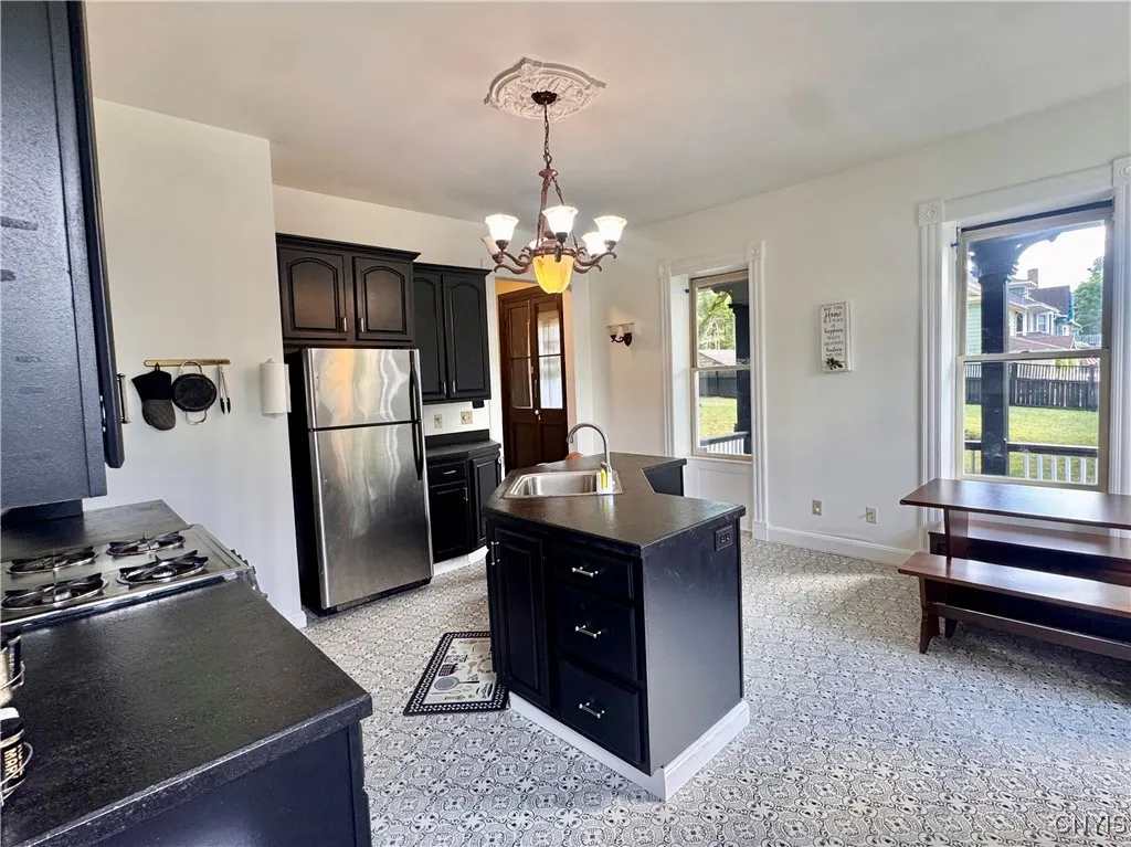 24 Grover Street, Auburn, New York 13021, Auburn, New York 13021, 5 Bedrooms Bedrooms, 10 Rooms Rooms,2 BathroomsBathrooms,Residential,Closed,24 Grover Street, Auburn, New York 13021,0,S1637972