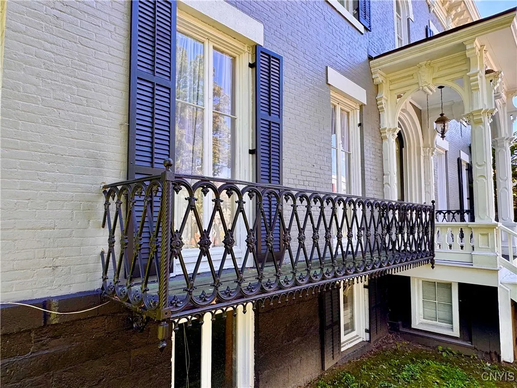 24 Grover Street, Auburn, New York 13021, Auburn, New York 13021, 5 Bedrooms Bedrooms, 10 Rooms Rooms,2 BathroomsBathrooms,Residential,Closed,24 Grover Street, Auburn, New York 13021,0,S1637972