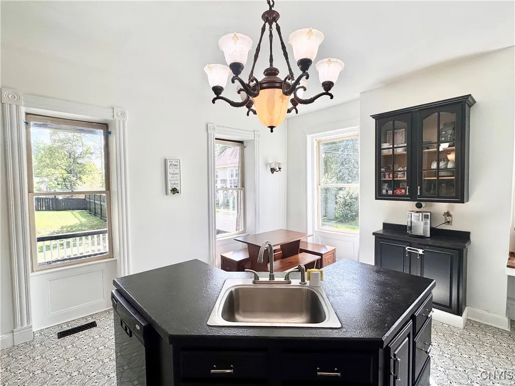 24 Grover Street, Auburn, New York 13021, Auburn, New York 13021, 5 Bedrooms Bedrooms, 10 Rooms Rooms,2 BathroomsBathrooms,Residential,Closed,24 Grover Street, Auburn, New York 13021,0,S1637972