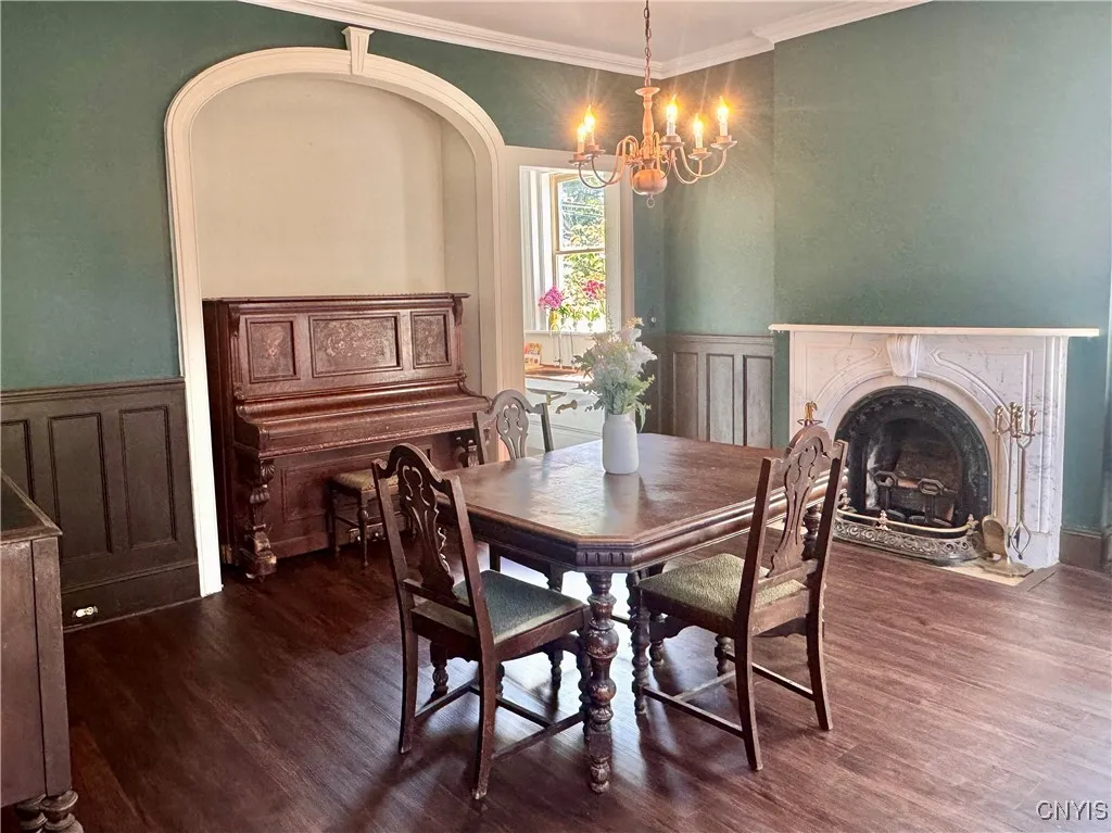 24 Grover Street, Auburn, New York 13021, Auburn, New York 13021, 5 Bedrooms Bedrooms, 10 Rooms Rooms,2 BathroomsBathrooms,Residential,Closed,24 Grover Street, Auburn, New York 13021,0,S1637972