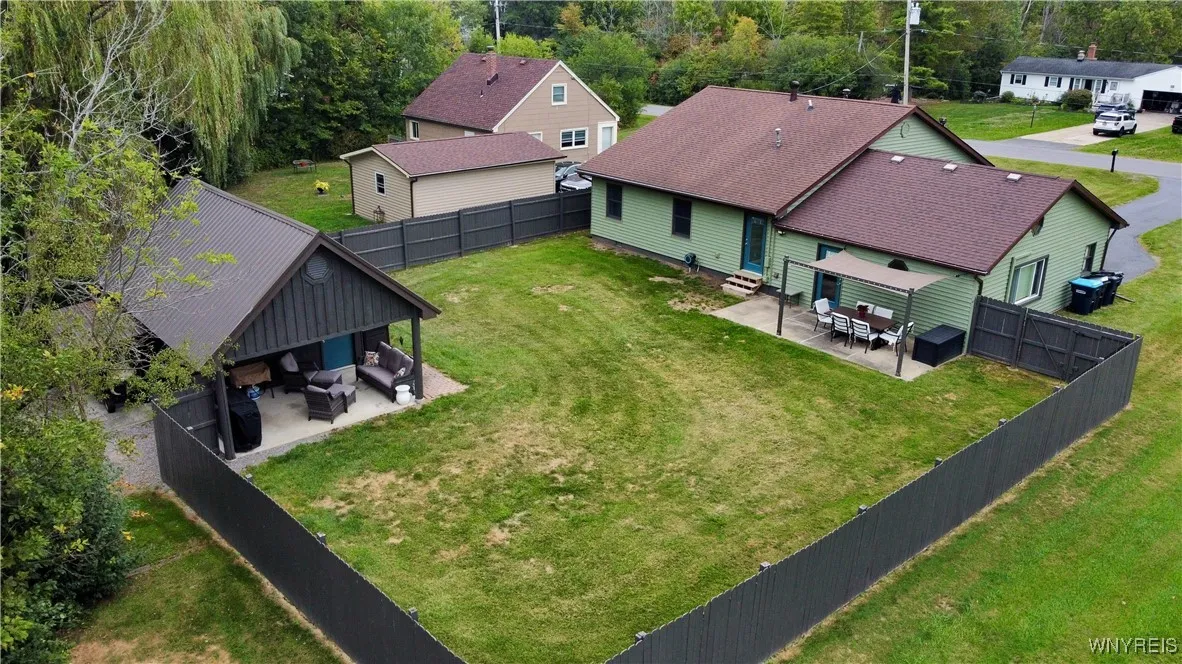 646 Alt Boulevard, Grand Island, New York 14072, Grand Island, New York 14072, 3 Bedrooms Bedrooms, 6 Rooms Rooms,1 BathroomBathrooms,Residential,For Sale,646 Alt Boulevard, Grand Island, New York 14072,0,B1637728