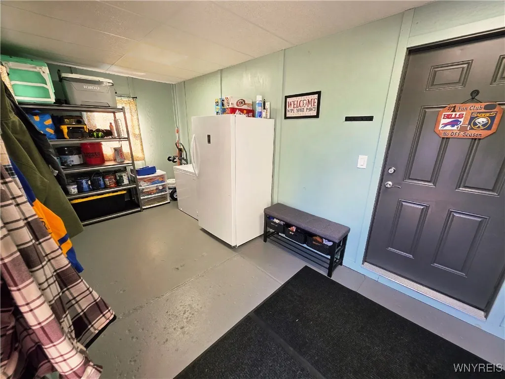 646 Alt Boulevard, Grand Island, New York 14072, Grand Island, New York 14072, 3 Bedrooms Bedrooms, 6 Rooms Rooms,1 BathroomBathrooms,Residential,For Sale,646 Alt Boulevard, Grand Island, New York 14072,0,B1637728