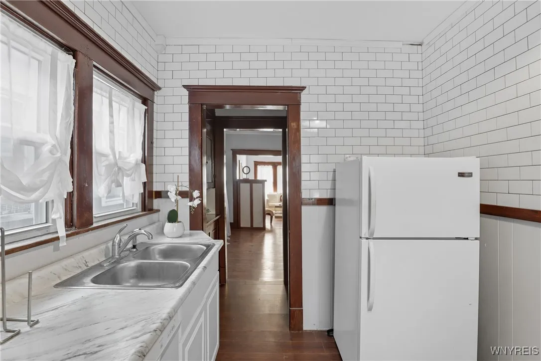 10 Russell Street, Buffalo, New York 14214, Buffalo, New York 14214, 4 Bedrooms Bedrooms, ,2 BathroomsBathrooms,Residential,For Sale,10 Russell Street, Buffalo, New York 14214,0,B1631457