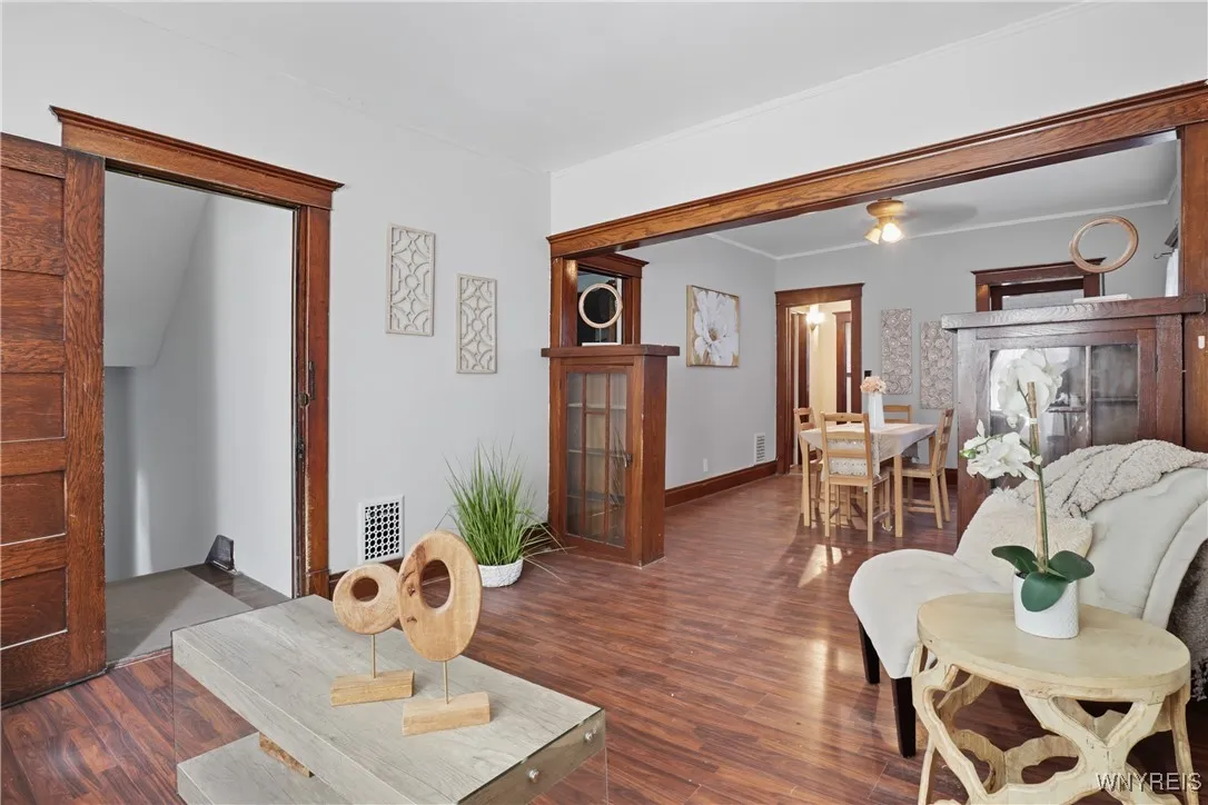 10 Russell Street, Buffalo, New York 14214, Buffalo, New York 14214, 4 Bedrooms Bedrooms, ,2 BathroomsBathrooms,Residential,For Sale,10 Russell Street, Buffalo, New York 14214,0,B1631457