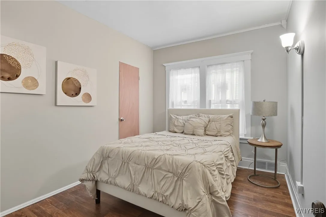 10 Russell Street, Buffalo, New York 14214, Buffalo, New York 14214, 4 Bedrooms Bedrooms, ,2 BathroomsBathrooms,Residential,For Sale,10 Russell Street, Buffalo, New York 14214,0,B1631457