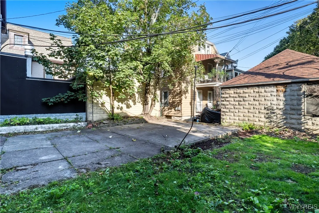 10 Russell Street, Buffalo, New York 14214, Buffalo, New York 14214, 4 Bedrooms Bedrooms, ,2 BathroomsBathrooms,Residential,For Sale,10 Russell Street, Buffalo, New York 14214,0,B1631457