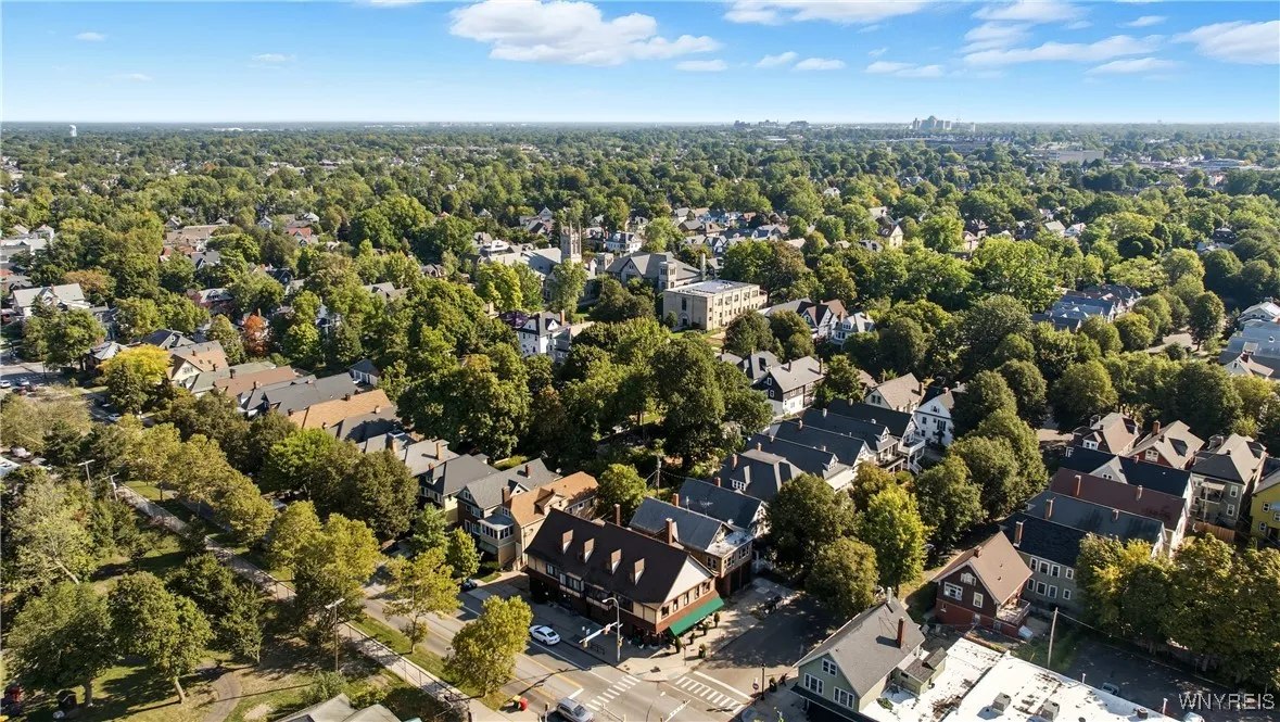 10 Russell Street, Buffalo, New York 14214, Buffalo, New York 14214, 4 Bedrooms Bedrooms, ,2 BathroomsBathrooms,Residential,For Sale,10 Russell Street, Buffalo, New York 14214,0,B1631457