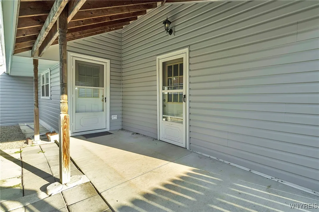 4 Kelvin Drive, Tonawanda, New York 14223, Tonawanda, New York 14223, 3 Bedrooms Bedrooms, 8 Rooms Rooms,2 BathroomsBathrooms,Residential,For Sale,4 Kelvin Drive, Tonawanda, New York 14223,0,B1637803