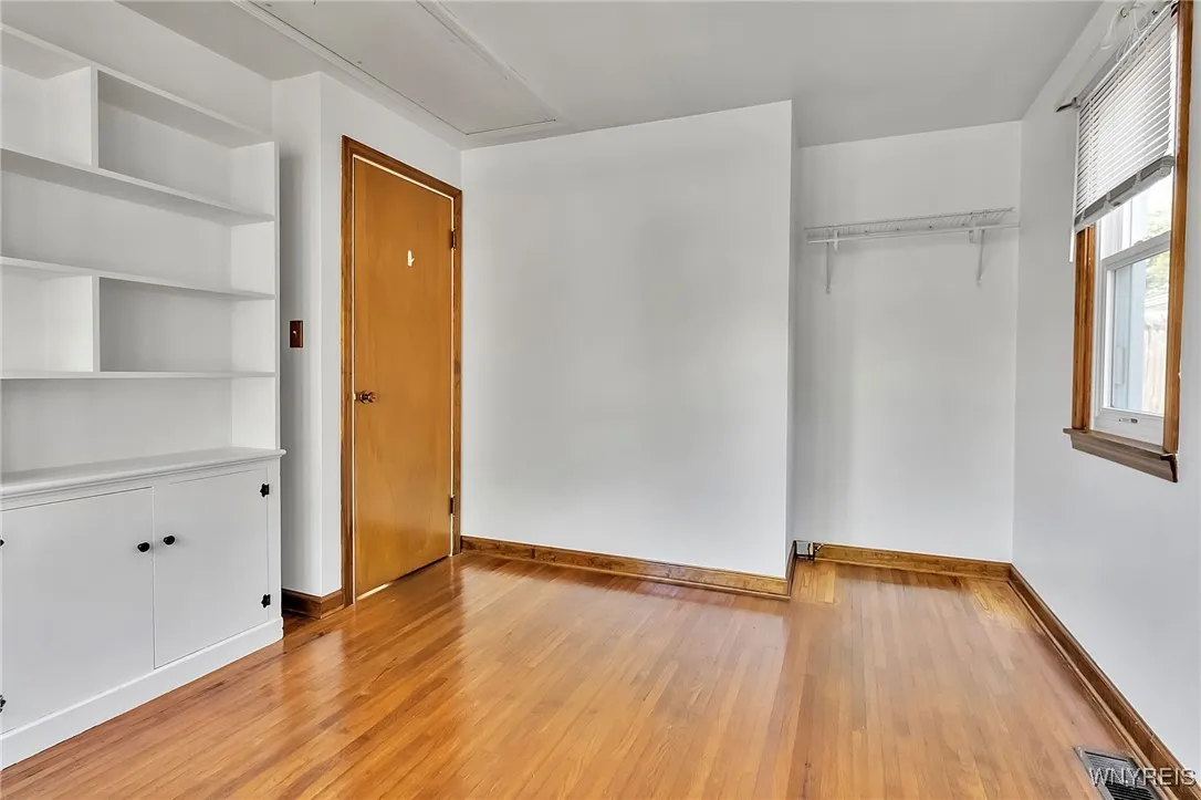 4 Kelvin Drive, Tonawanda, New York 14223, Tonawanda, New York 14223, 3 Bedrooms Bedrooms, 8 Rooms Rooms,2 BathroomsBathrooms,Residential,For Sale,4 Kelvin Drive, Tonawanda, New York 14223,0,B1637803