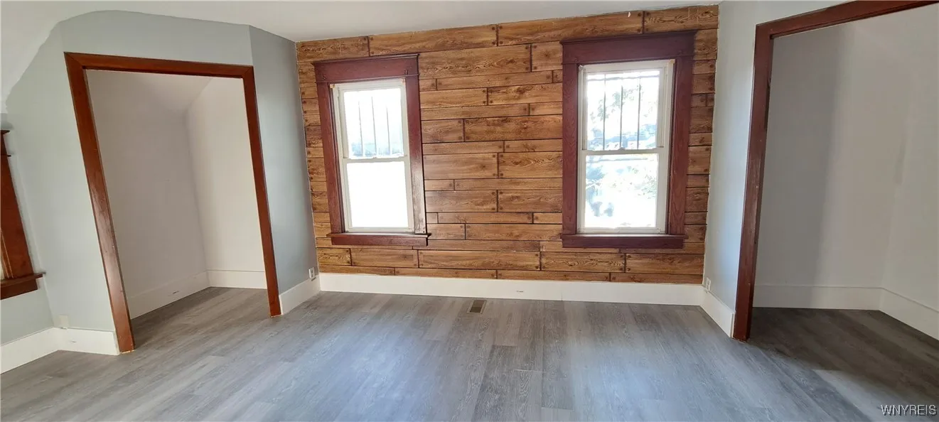 260 70th Street, Niagara Falls, New York 14304, Niagara Falls, New York 14304, 2 Bedrooms Bedrooms, 6 Rooms Rooms,1 BathroomBathrooms,Residential,For Sale,260 70th Street, Niagara Falls, New York 14304,0,B1637958