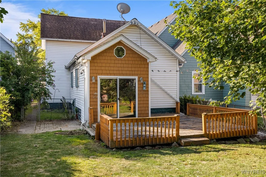 196 Robinson Street, North Tonawanda, New York 141, North Tonawanda, New York 14120, 3 Bedrooms Bedrooms, 3 Rooms Rooms,1 BathroomBathrooms,Residential,For Sale,196 Robinson Street, North Tonawanda, New York 141,0,B1637955
