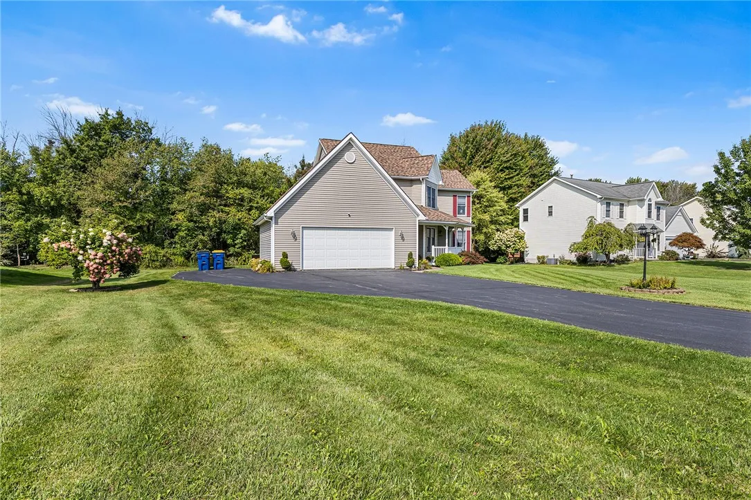 6045 Trillium Trail, Ontario, New York 14519, Ontario, New York 14519, 3 Bedrooms Bedrooms, 7 Rooms Rooms,2 BathroomsBathrooms,Residential,Closed,6045 Trillium Trail, Ontario, New York 14519,0,R1636030