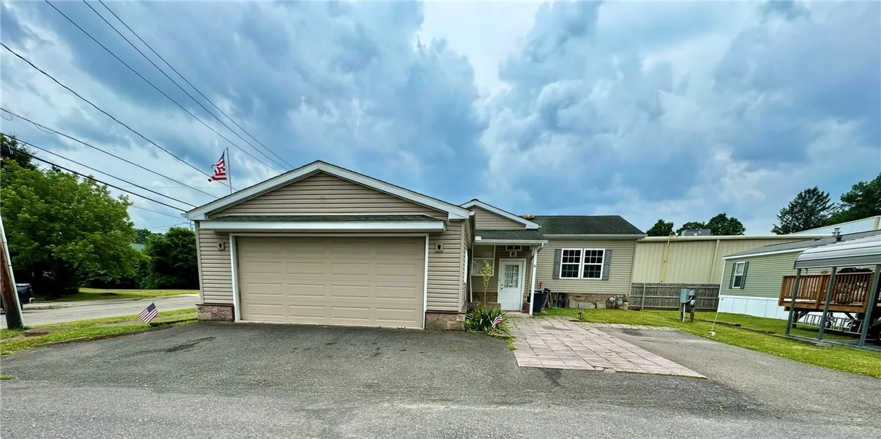 1 Main Street, Deposit, New York 13754, Deposit, New York 13754, ,Commercial Sale,For Sale,1 Main Street, Deposit, New York 13754,0,R1636590