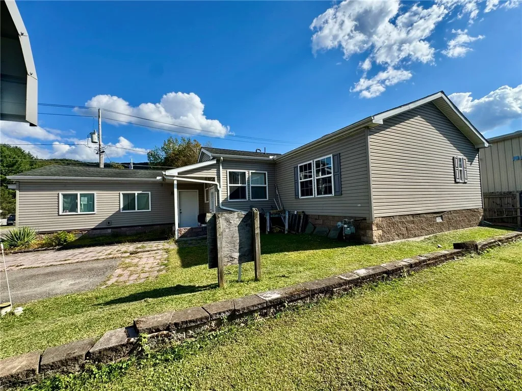 1 Main Street, Deposit, New York 13754, Deposit, New York 13754, ,Commercial Sale,For Sale,1 Main Street, Deposit, New York 13754,0,R1636590