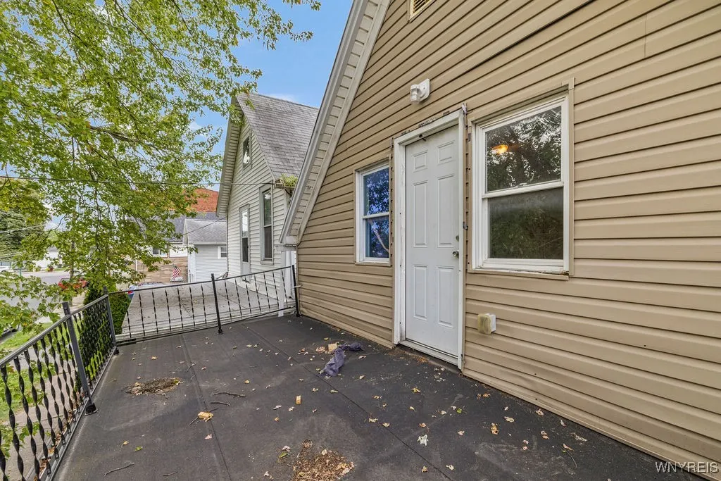 148 Schenck Street, North Tonawanda, New York 1412, North Tonawanda, New York 14120, 4 Bedrooms Bedrooms, 8 Rooms Rooms,2 BathroomsBathrooms,Residential,For Sale,148 Schenck Street, North Tonawanda, New York 1412,0,B1638018