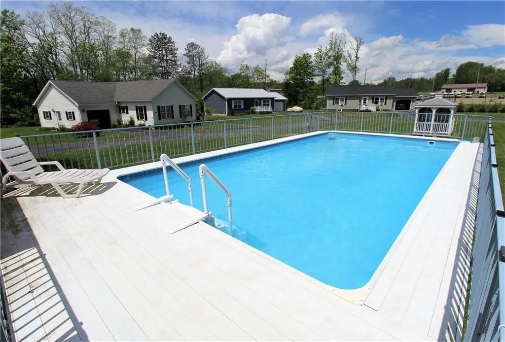 6 Spruce, Benton, New York 14527, Benton, New York 14527, 2 Bedrooms Bedrooms, 5 Rooms Rooms,1 BathroomBathrooms,Residential,Closed,6 Spruce, Benton, New York 14527,0,R1638002