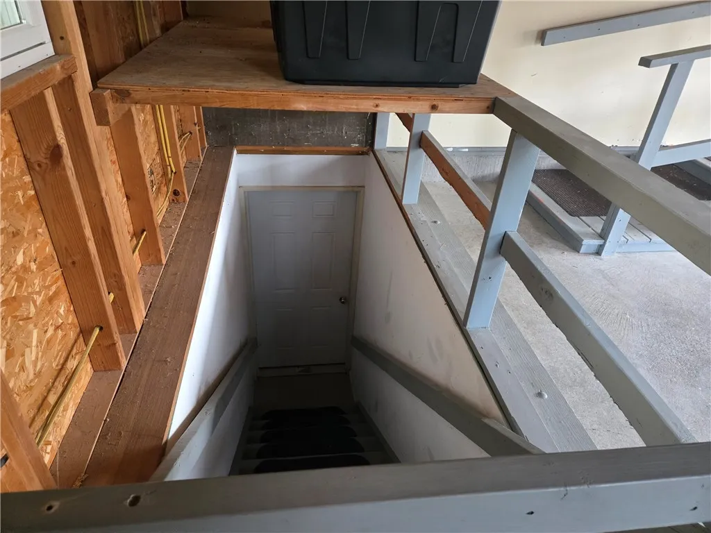 6 Spruce, Benton, New York 14527, Benton, New York 14527, 2 Bedrooms Bedrooms, 5 Rooms Rooms,1 BathroomBathrooms,Residential,Closed,6 Spruce, Benton, New York 14527,0,R1638002