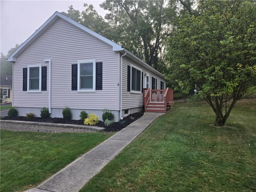 6 Spruce, Benton, New York 14527, Benton, New York 14527, 2 Bedrooms Bedrooms, 5 Rooms Rooms,1 BathroomBathrooms,Residential,Closed,6 Spruce, Benton, New York 14527,0,R1638002