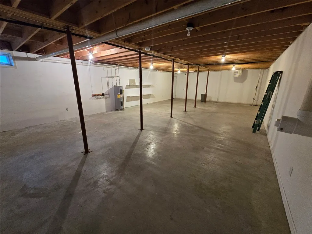 6 Spruce, Benton, New York 14527, Benton, New York 14527, 2 Bedrooms Bedrooms, 5 Rooms Rooms,1 BathroomBathrooms,Residential,Closed,6 Spruce, Benton, New York 14527,0,R1638002