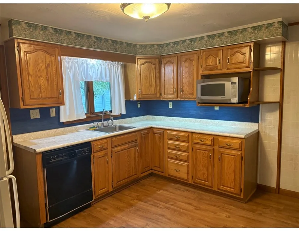 33 West W Williams St Street, Waterloo, New York 1, Waterloo, New York 13165, 3 Bedrooms Bedrooms, 6 Rooms Rooms,1 BathroomBathrooms,Residential,For Sale,33 West W Williams St Street, Waterloo, New York 1,0,R1638050