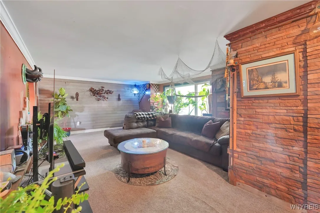 90 Maplewood Avenue, West Seneca, New York 14224, West Seneca, New York 14224, 4 Bedrooms Bedrooms, 7 Rooms Rooms,1 BathroomBathrooms,Residential,For Sale,90 Maplewood Avenue, West Seneca, New York 14224,0,B1637464