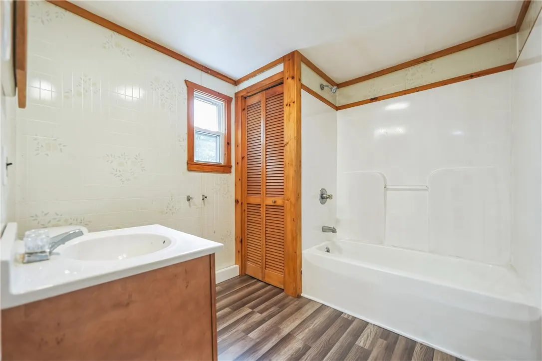 560 County Highway 112, Gloversville, New York 120, New York 12078, 3 Bedrooms Bedrooms, 5 Rooms Rooms,1 BathroomBathrooms,Residential,For Sale,560 County Highway 112, Gloversville, New York 120,0,R1638151
