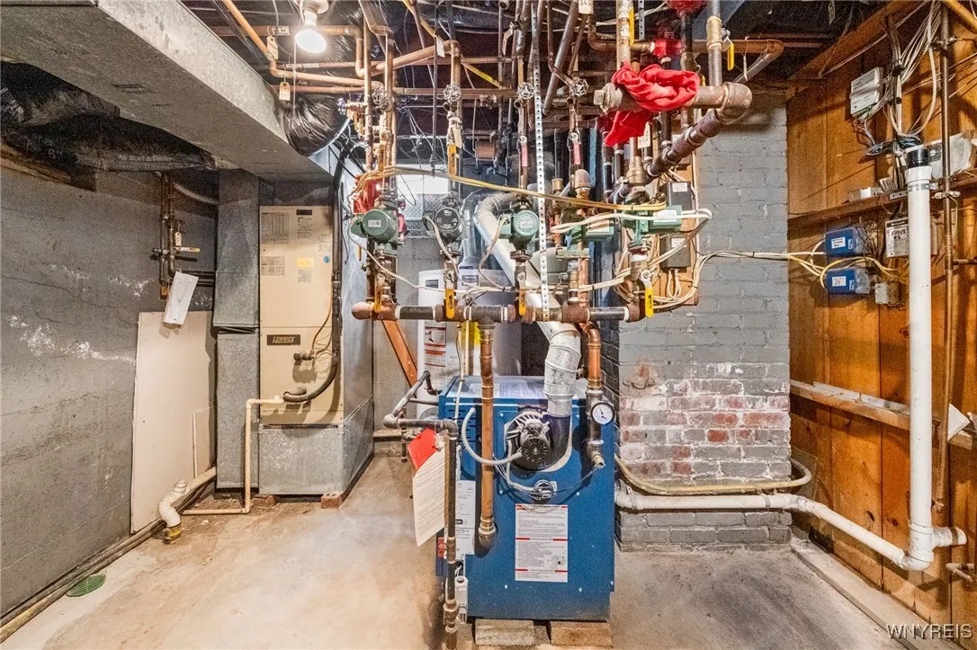 3031 Lewiston Road, Niagara Falls, New York 14305, Niagara Falls, New York 14305, 4 Bedrooms Bedrooms, 15 Rooms Rooms,2 BathroomsBathrooms,Residential,For Sale,3031 Lewiston Road, Niagara Falls, New York 14305,0,B1637460